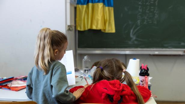 Ukrainian children attend Saturday school in Vienna