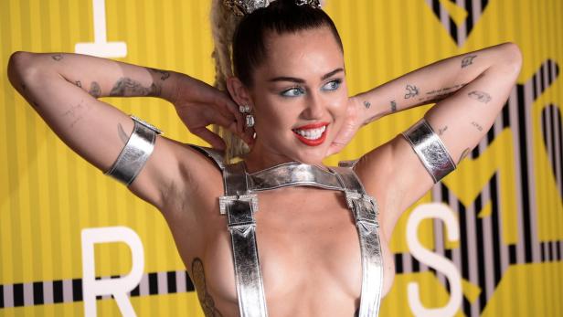 Sängerin Miley Cyrus provoziert mit ihrem Körper