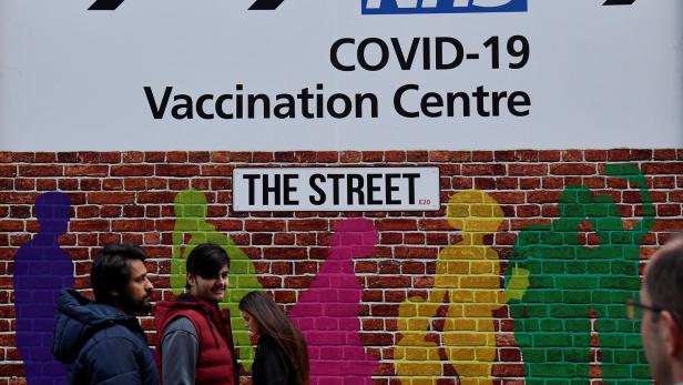 Neues Omikron-Vakzin: Britische Hausärzte boykottieren Impfprogramm