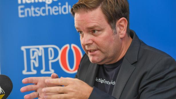Tirols FPÖ-Chef Markus Abwerzger muss mit internen Turbulenzen kämpfen