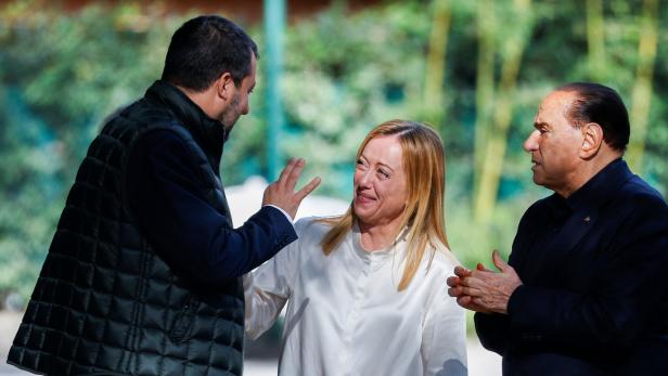 Matteo Salvini, Silvio Berlusconi und Giorgia Meloni, die alle Rechtspopulisten längst ausgebremst hat