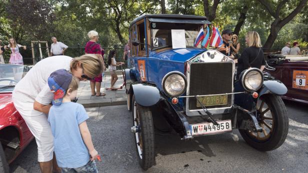 Vienna Classic Days: Oldtimer unterwegs  in Wien