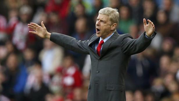 Unter Druck: Arsene Wenger ist seit 18 Jahren Trainer bei Arsenal. Nun braucht er dringend Siege.