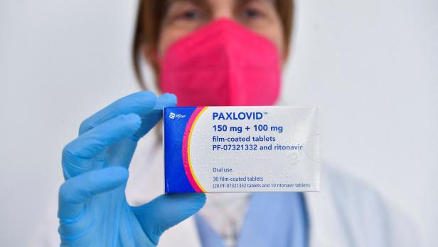 FDA: Pfizer muss Paxlovid-Behandlung nach Rückfällen testen