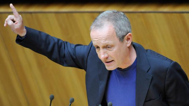 Opposition will alle großen Affären genau beleuchten