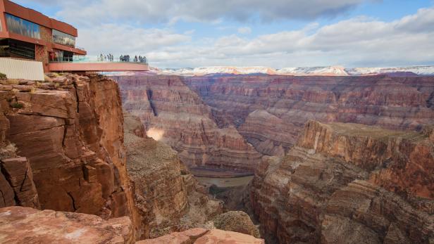 Ein Toter und über 50 Verletzte bei Busunglück nahe Grand Canyon