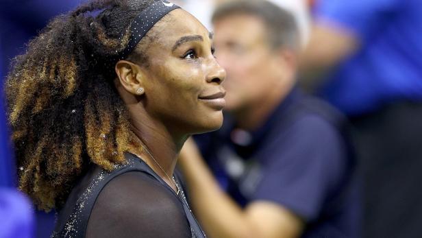 US Open: Serena Williams gewinnt und wird groß verabschiedet