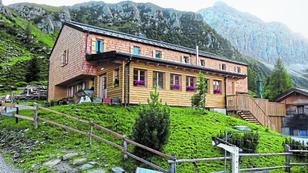 Alpenvereinshütte umgestaltet: Vom Gipfel in die Koje