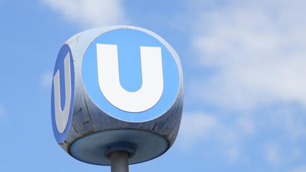 ++ THEMENBILD ++ U-BAHN-STATION / U-BAHN