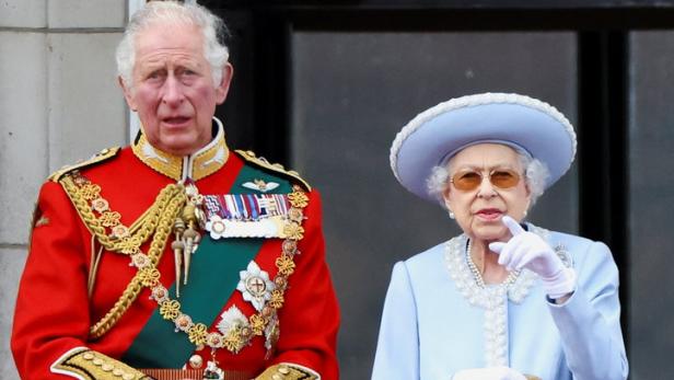 Queen's Platinum Jubilee celebrations in London Die Queen und Prinz Charles