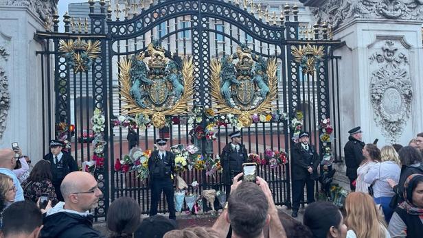 Ehre für Elizabeth II.: "Sie ist nicht nur unsere Queen"