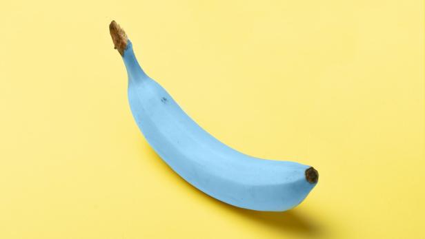 Eine blaue Banane, die nach Vanilleeis schmeckt? Diese Frucht geht viral