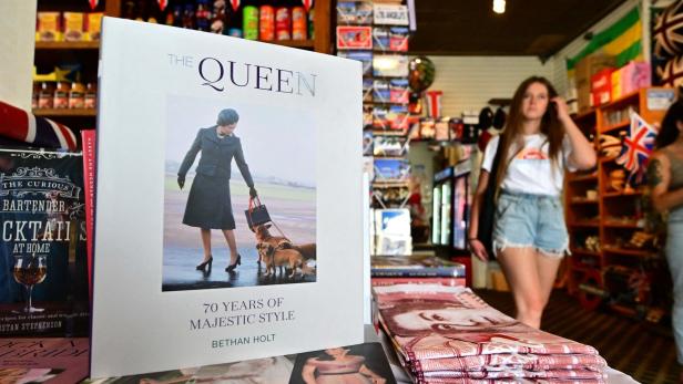 The Queen in books: Welche Biografien man kennen sollte