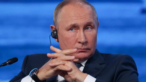 In Russland wächst der Druck auf Putin - der bleibt stur