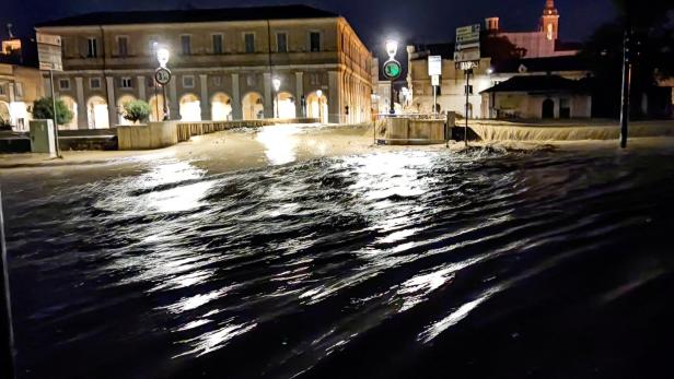 Bei Unwettern in Italien starben mindestens 10 Menschen