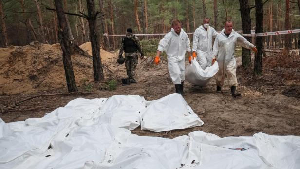 In Izium entdeckte Massengrabstätte.