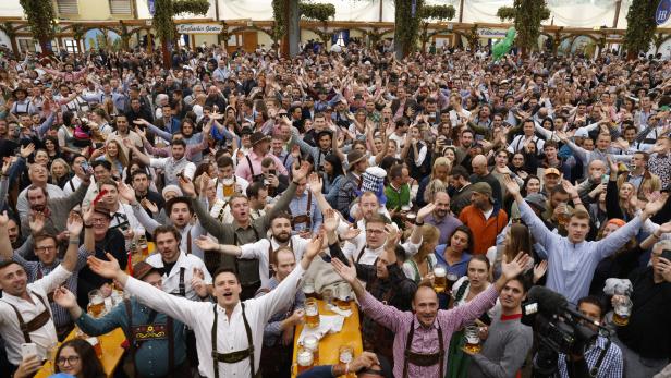 O´zapft is: Münchner Oktoberfest eröffnet