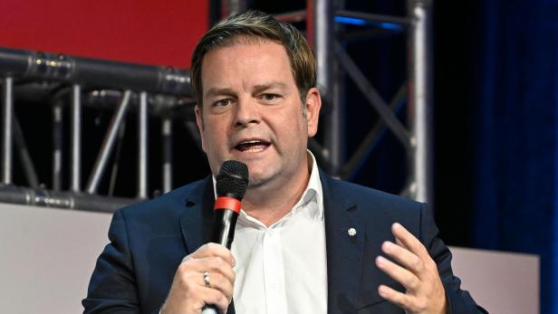 34. ORDENTLICHER BUNDESPARTEITAG DER FPÖ: ABWERZGER Tirol-Wahl: FPÖ bringt Arbeitsübereinkommen statt Koalition ins Spiel