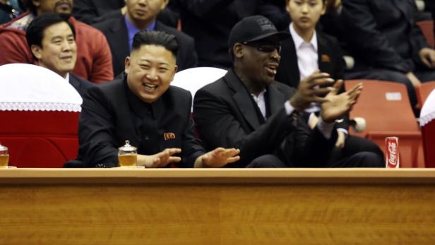 North Korean leader Kim Jong-un and former NBA star Dennis Rodman watch an exhibition basketball game in Pyongyang, North Korea, February 28, 2013, in this photo courtesy of VICE. REUTERS/VICE/Handout (NORTH KOREA - Tags: POLITICS SPORT TPX IMAGES OF THE DAY) ATTENTION EDITORS -THIS IMAGE HAS BEEN SUPPLIED BY A THIRD PARTY. THIS PICTURE WAS PROCESSED BY REUTERS TO ENHANCE QUALITY, AND AN UNPROCESSED VERSION WILL BE PROVIDED SEPARATELY. NO SALES. NO ARCHIVES. FOR EDITORIAL USE ONLY. NOT FOR SALE FOR MARKETING OR ADVERTISING CAMPAIGNS. MANDATORY CREDIT