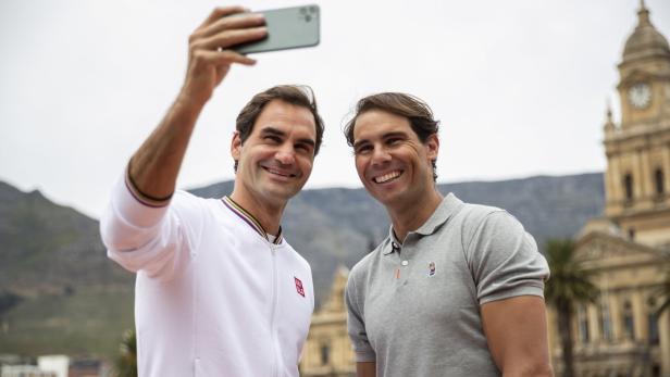 Federer-Abschied mit Nadal: Ewige Rivalen in Freundschaft vereint