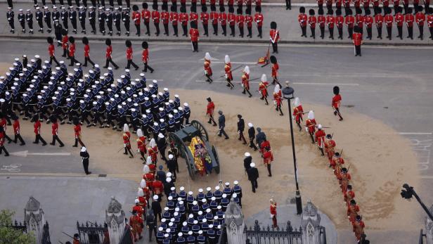 FILE PHOTO: State funeral and burial of Queen Elizabeth FILE PHOTO: State funeral and burial of Queen Elizabeth