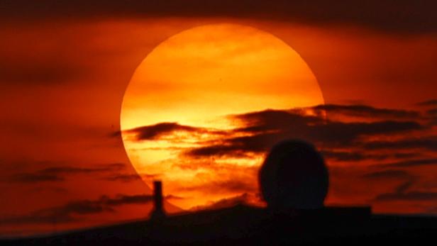 GERMANY-WEATHER-SUNSET