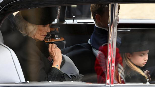 Welche Frage Prinz George & Prinzessin Charlotte vor Queen-Begräbnis beschäftigte