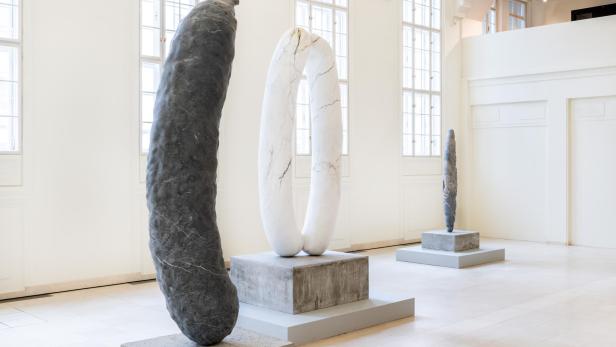 Ausstellung von Erwin Wurm in Florenz eröffnet