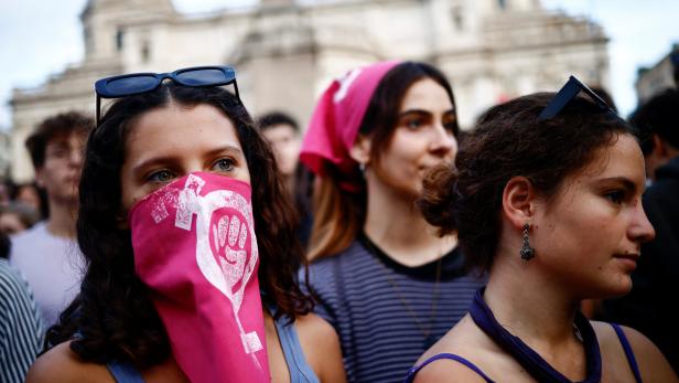 Nach Sieg der Rechtspartei: Italienische Frauen fürchten um Abtreibungsrecht
