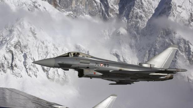 Eurofighter schwärmen aus