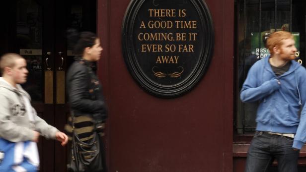 Pro Tag wandern 111 Iren aus