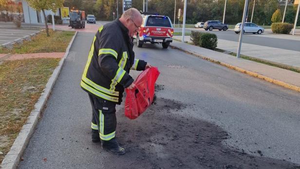 Feuerwehreinsatz: Ölspur zog sich durch ganz Eisenstadt