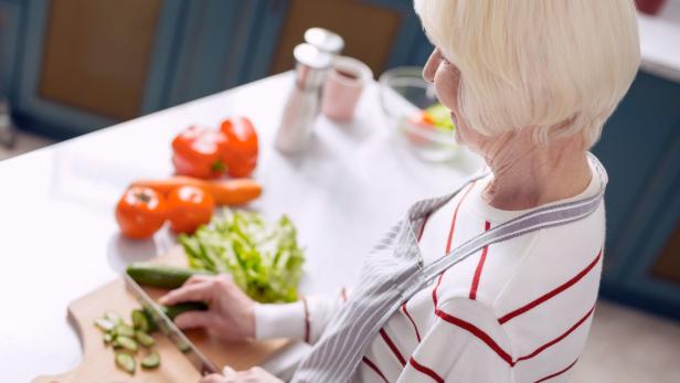 Humorvolle Rezepte: Eine Großmutter wird zum großen Internet-Star