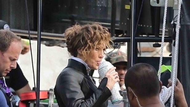 Bad Hair Day: Dieser Star ist kaum wiederzuerkennen