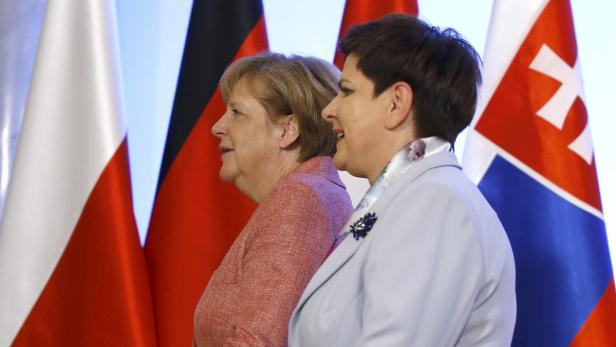 Der Gleichschritt funktioniert noch nicht ganz: Merkel und Szydło