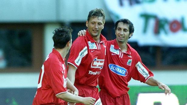 Zoran Barisic (mit Panis und Glieder) wurde dreimal mit dem FC Tirol Meister und stieg gegen Fiorentina im Jahr 2000 auf