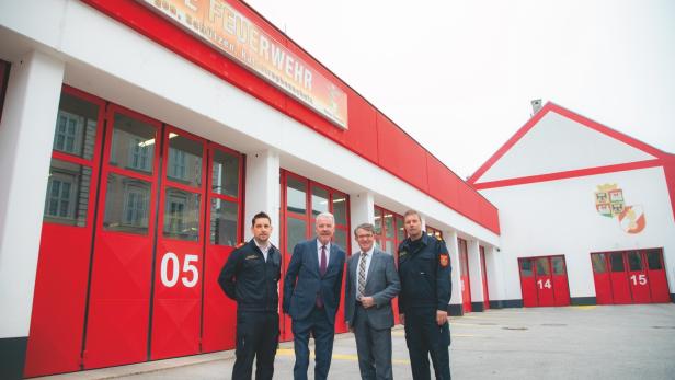 Feuerwehr Wr. Neustadt am Limit: Neues Gebäude nach 40 Jahren