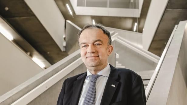 JKU-Rektor Lukas bewirbt sich als Gründungspräsident der TU Linz