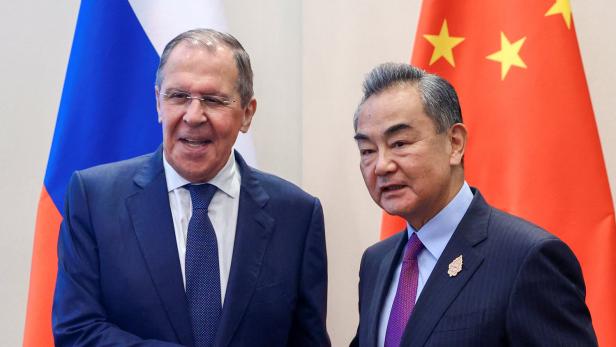 China rückt näher an Russland - und droht dem Westen