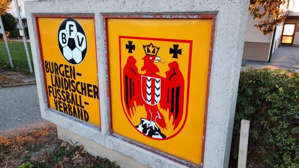 Im Fußballhaus in Eisenstadt ist der ASV Siegendorf Thema.