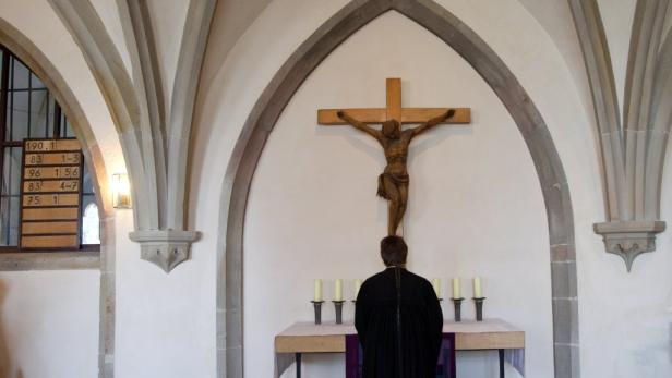 Zölibat machte ihn krank: Priester nahm 64.000 €