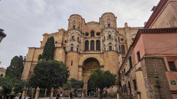 Die Kathedrale von Málaga liegt nahe des Museo Picasso