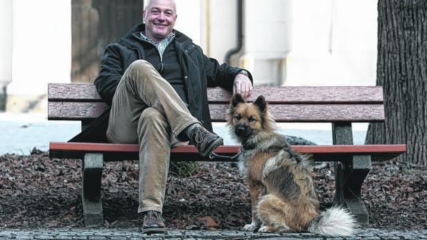 Polizist Gerald Zellinger war nach seinem Nachtdienst Sonntagfrüh mit Hund „Mio“ im Wald spazieren.