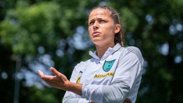 UEFA WOMEN'S EURO 2022: TRAINING ÖFB-TEAM