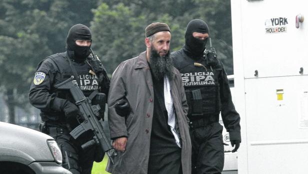 Bilal Bosnic, Chef der bosnischen Fraktion, wurde bereits im September in seiner Heimat verhaftet.