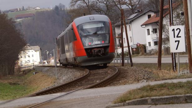 Das Land will für die Regionalbahnen kaum Geld locker machen: Allein die Übernahme der Mühlkreisbahn scheint fix.