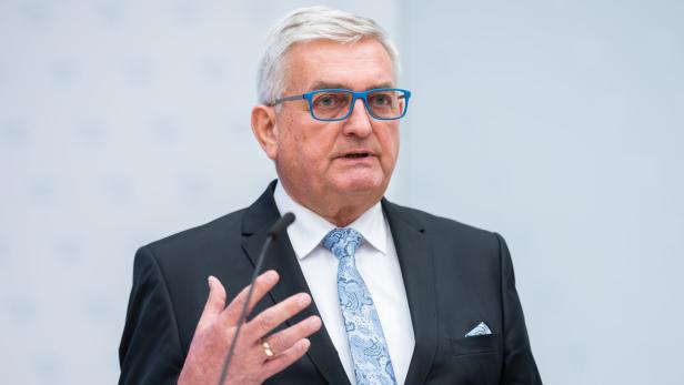 Bodenversiegelung: Gemeindebundpräsident wirft Kogler Unehrlichkeit vor