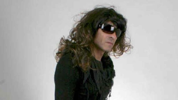 Bankräuber flüchtete in Frauenkleidern