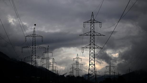 Die hohen Stromkosten bescheren der Energie AG eine wahre Flut an Beschwerden.