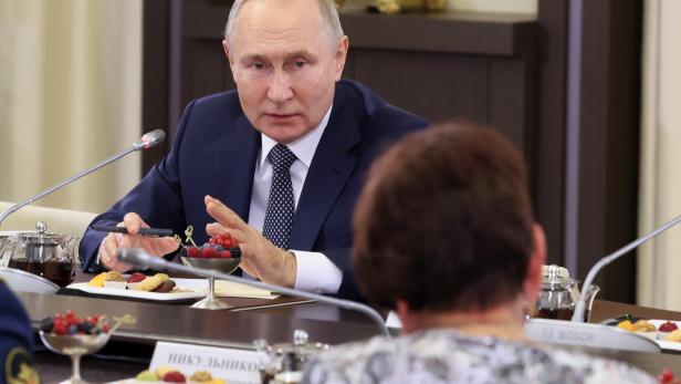 Russian President Putin meets with mothers of servicemen in Moscow